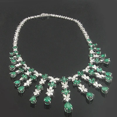 18K White Gold Diamond & Emerald Necklace 13.31dtw 28.52etw